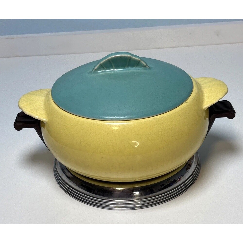 Caliente Pottery Casserole‎ Metal Trivet Bakelite Handles Vintage yellow